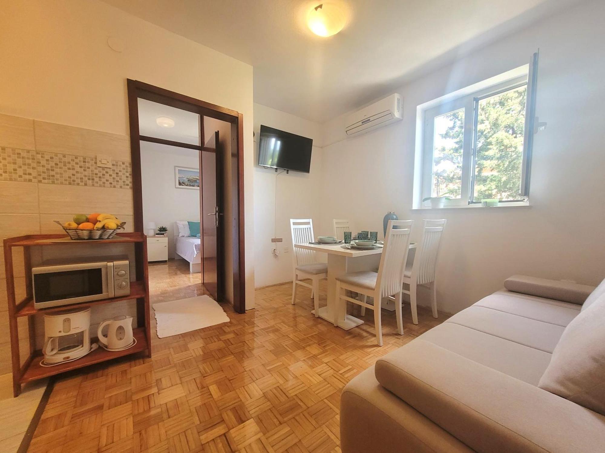 Apartments Blazevic Omišalj Exterior foto