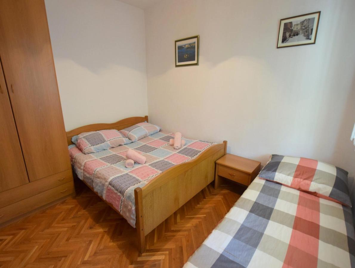 Apartments Blazevic Omišalj Exterior foto