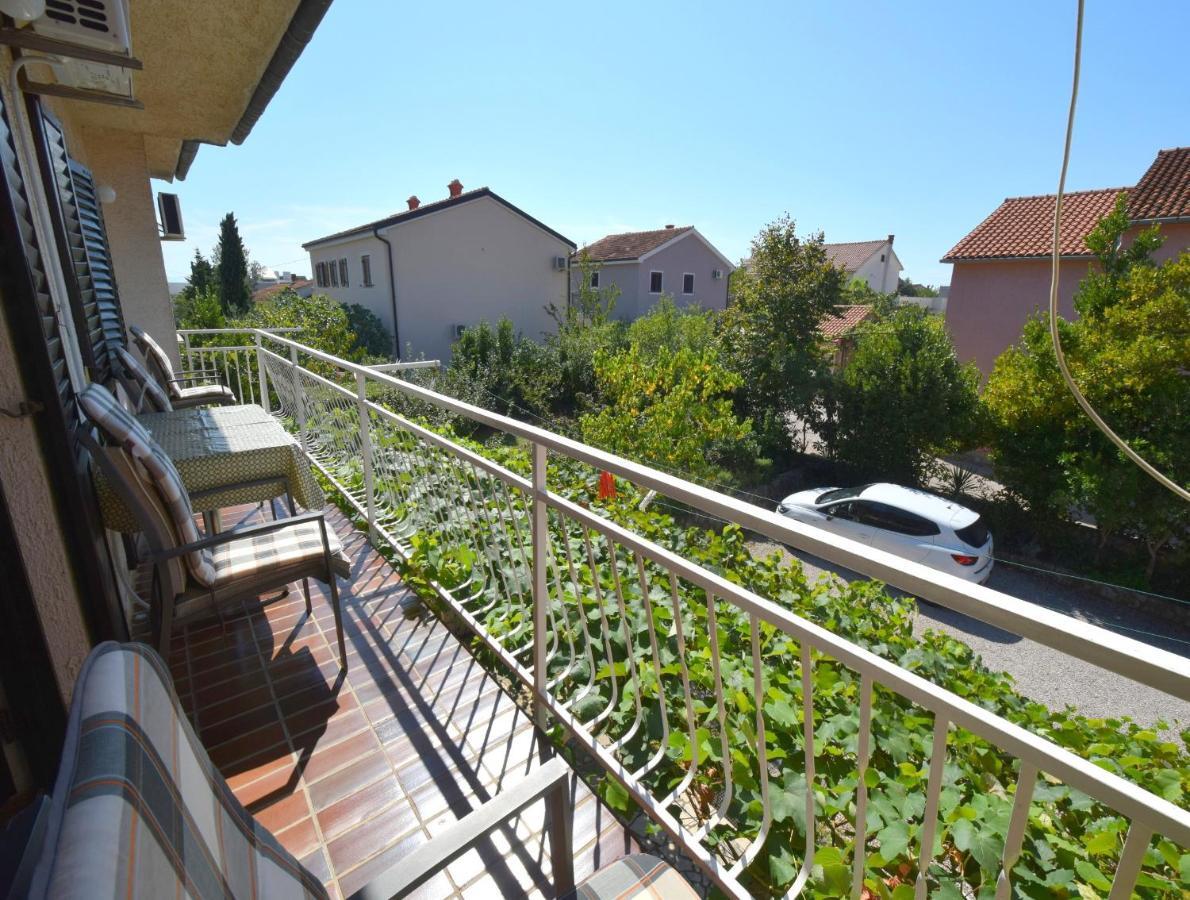 Apartments Blazevic Omišalj Exterior foto